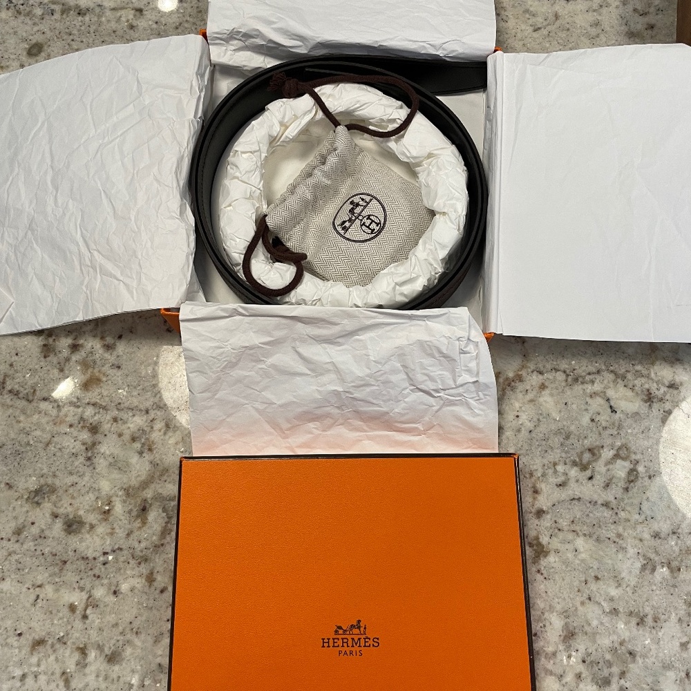 SOLD!!Hermes Mens Reversible Belt (100% Authentic!)